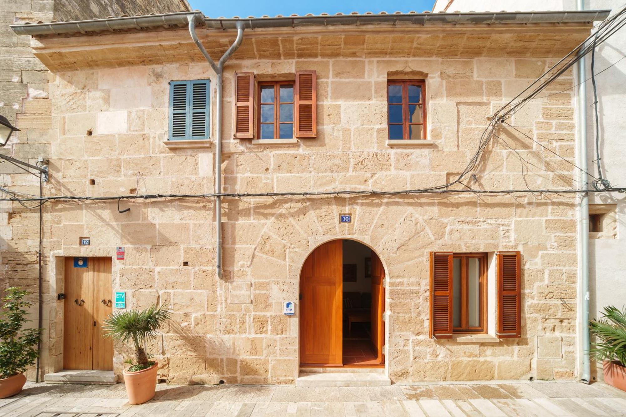 Vakantiehuis Sant Vicenc, Amazing House In For 6 *