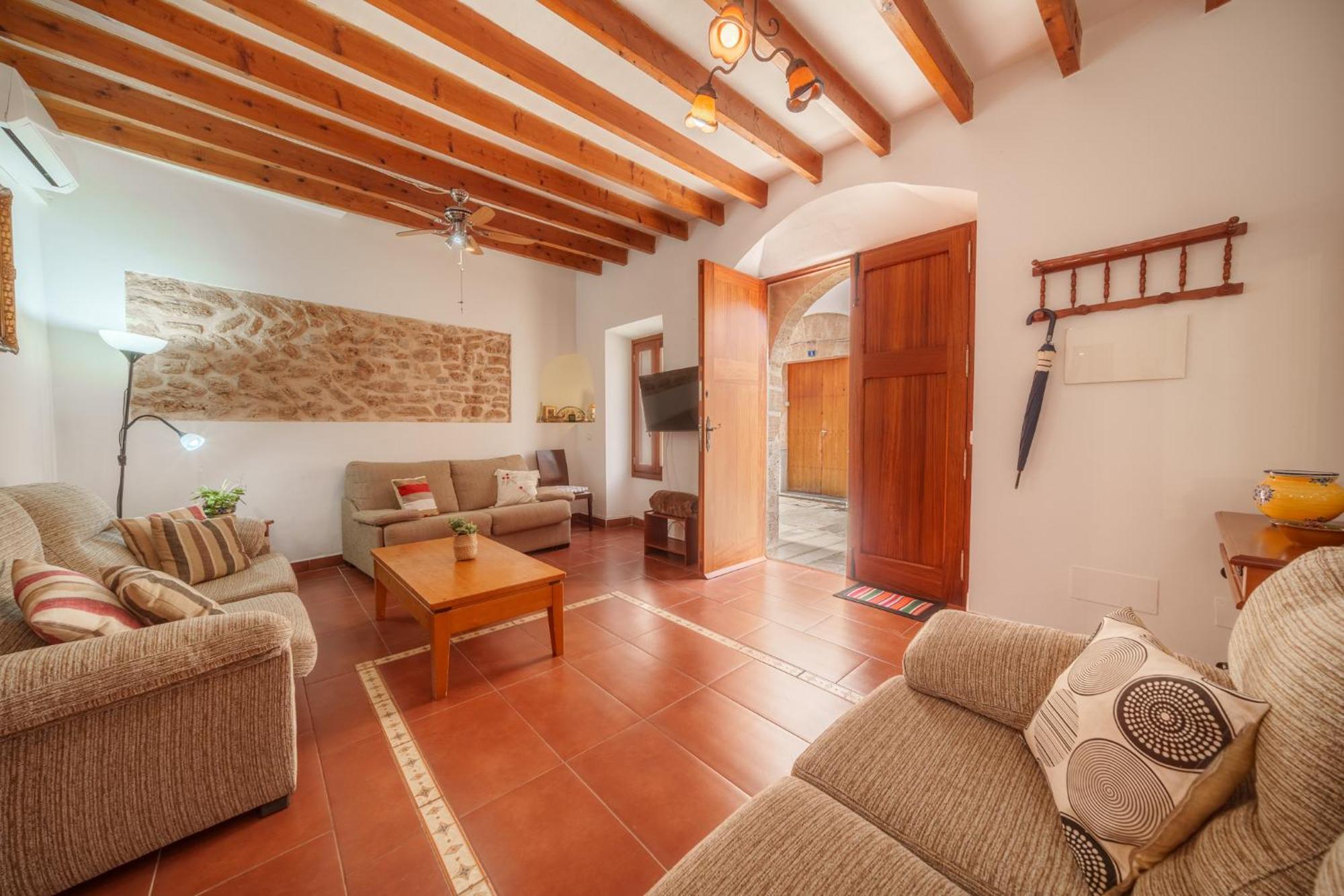 Sant Vicenc, Amazing House In For 6 Vakantiehuis *