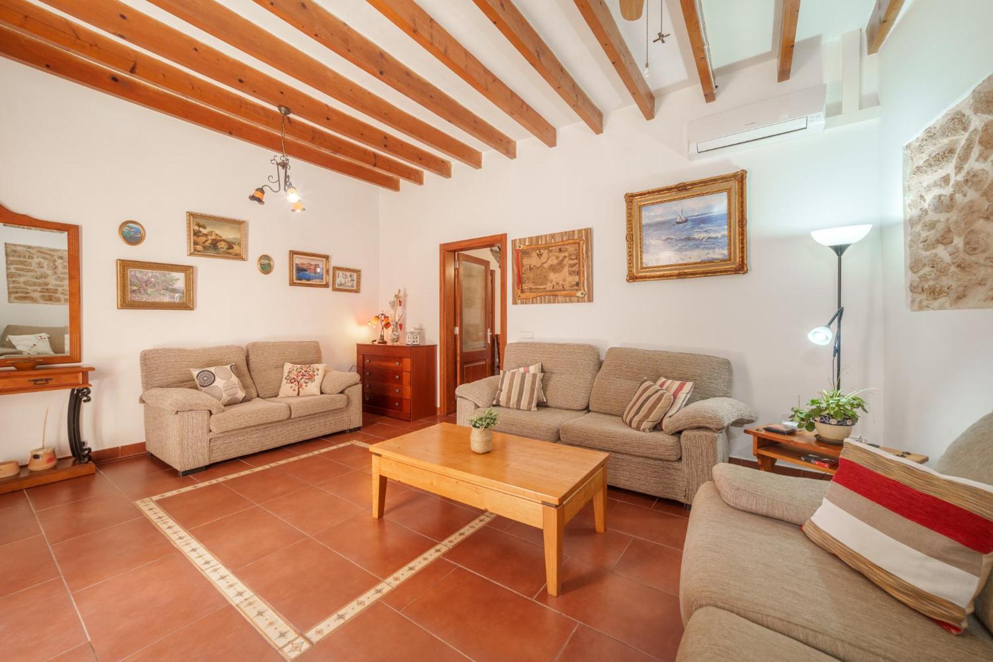 Vakantiehuis Sant Vicenc, Amazing House In For 6