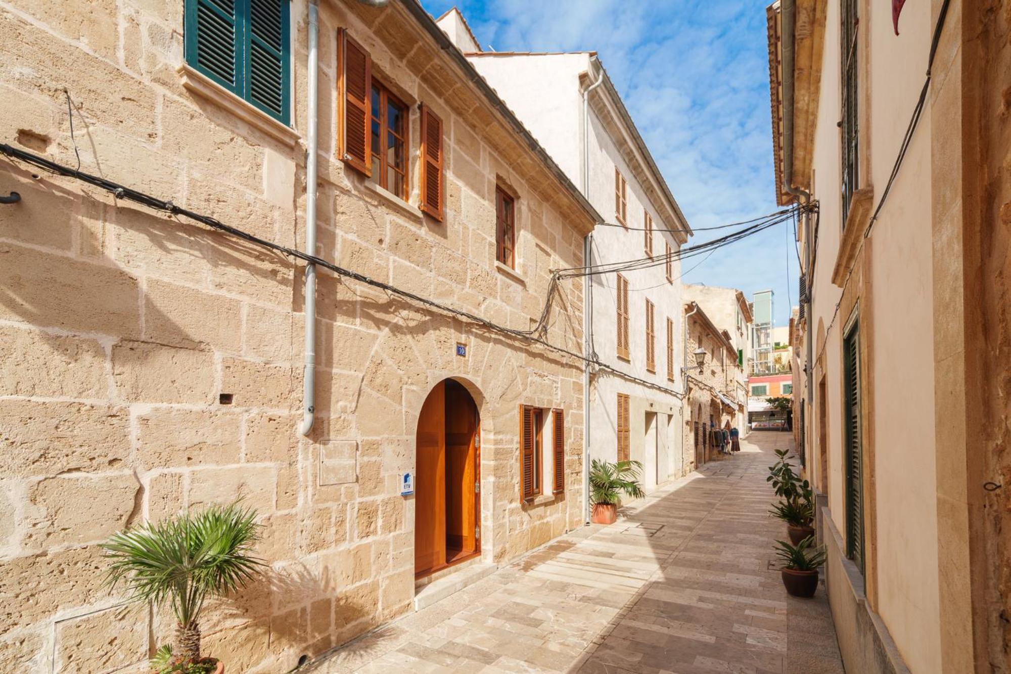 Sant Vicenc, Amazing House In For 6 Vakantiehuis *